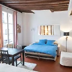 Fantastic Apartment In Paris